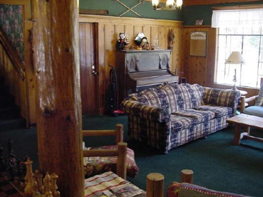 Upper Forni Strawberry Lodge المظهر الخارجي الصورة