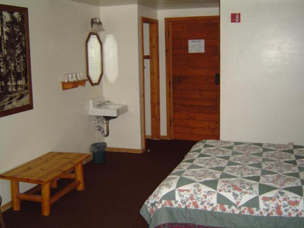 Upper Forni Strawberry Lodge المظهر الخارجي الصورة